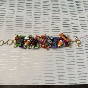 NWT Betsey Johnson Halloween Ghoul Friends Candy Corn Spider Toggle Bracelet